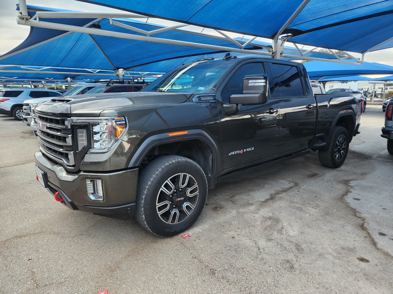 Used 2023 GMC Sierra 2500 AT4 w/ AT4 Preferred Package AWD/4WD image 2