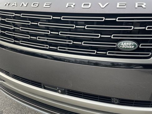 Certified 2023 Land Rover Range Rover Autobiography image 33