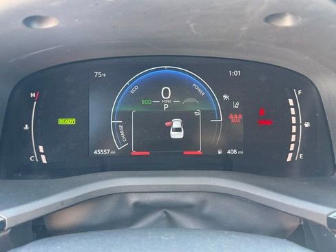 Used 2025 Toyota Camry LE image 12