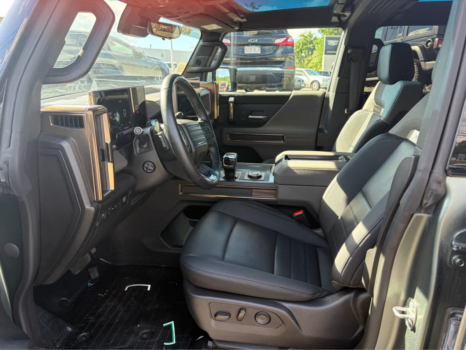 Used 2024 GMC Hummer EV 3X AWD/4WD image 4