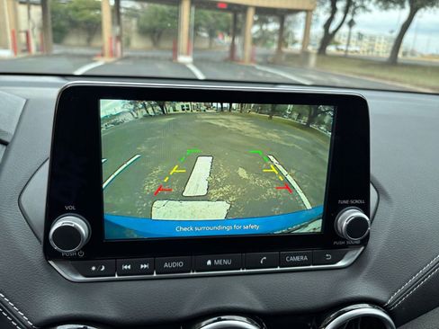 Used 2025 Nissan Sentra SV image 20