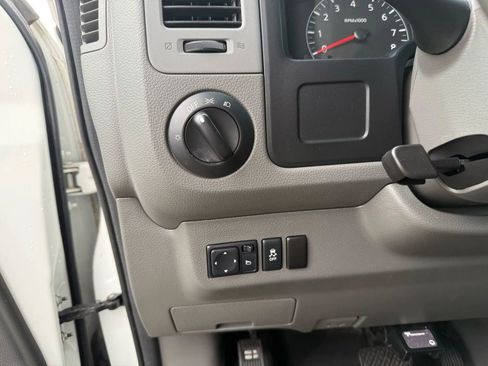 Used 2016 Nissan NV 2500 SV w/ Technology Package image 16