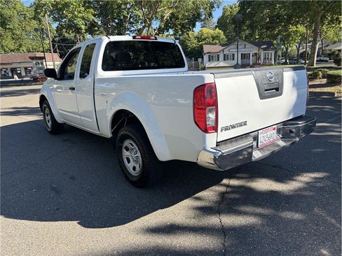Used 2012 Nissan Frontier S w/ S Preferred Pkg RWD image 8
