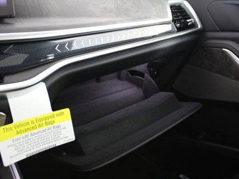 New 2026 BMW X5 xDrive50e image 27