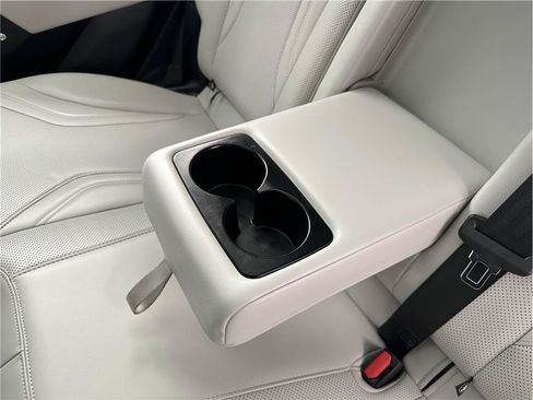 Used 2022 Ford Mustang Mach-E Premium w/ Ice White Appearance Package AWD/4WD image 17
