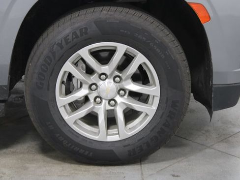 Used 2022 Chevrolet Tahoe LT w/ Luxury Package RWD image 12