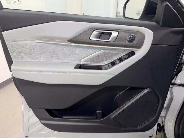 New 2027 Ford Explorer Platinum w/ LUX Leather Package AWD/4WD image 10