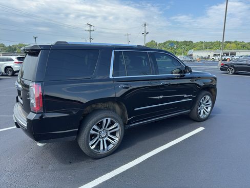 Used 2019 GMC Yukon Denali w/ Denali Ultimate Package RWD image 2