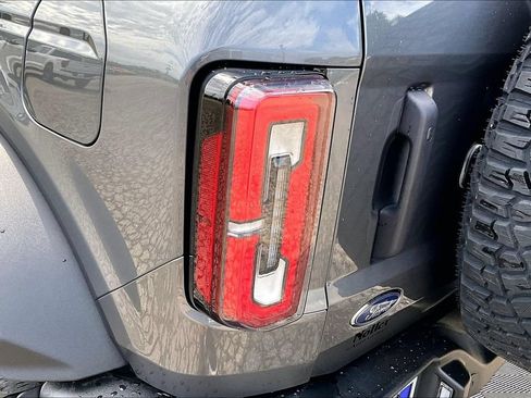 Certified 2024 Ford Bronco Wildtrak AWD/4WD image 30