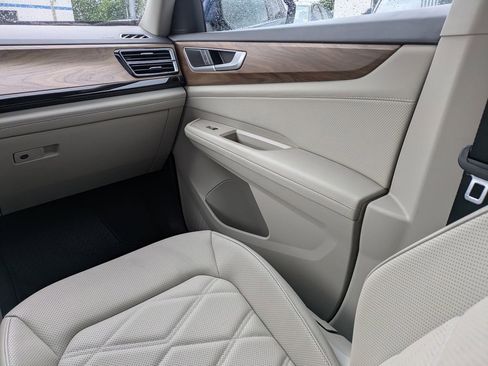 Certified 2026 Volkswagen Atlas SE w/ Panoramic Sunroof Package FWD image 22
