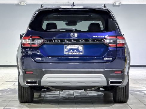 Used 2024 Honda Pilot Touring image 9