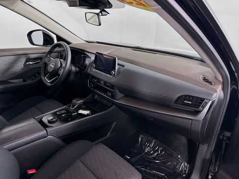 Certified 2023 Nissan Rogue SV image 35