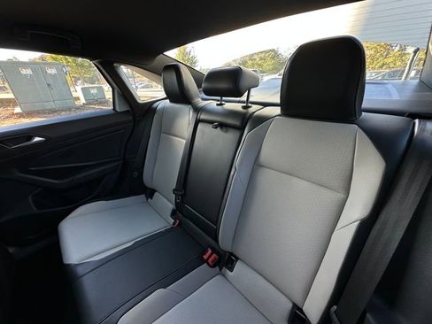 Used 2019 Volkswagen Jetta R-Line image 31