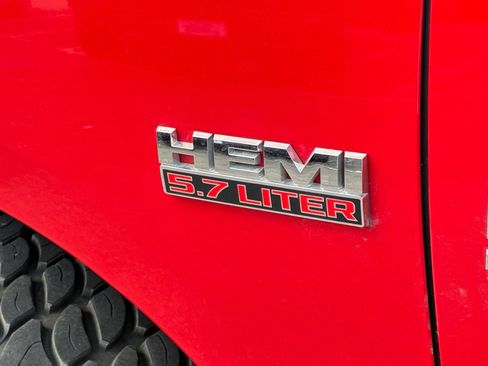 Used 2016 RAM 1500 Classic SLT RWD image 13