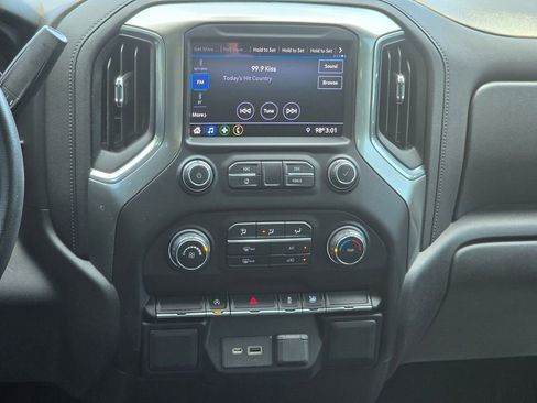 Used 2020 Chevrolet Silverado 1500 LT w/ LT Value Package AWD/4WD image 33