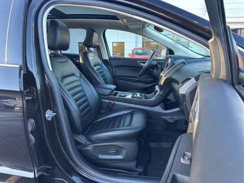 Used 2022 Ford Edge SEL w/ Convenience Package image 29