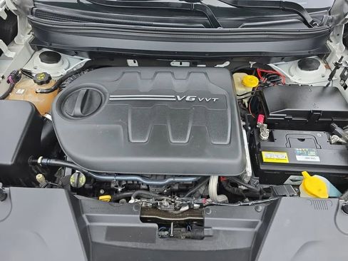 Used 2017 Jeep Cherokee Trailhawk image 61