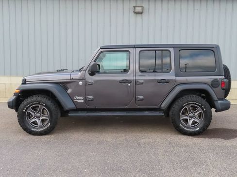 Used 2019 Jeep Wrangler Unlimited Sport S AWD/4WD image 9