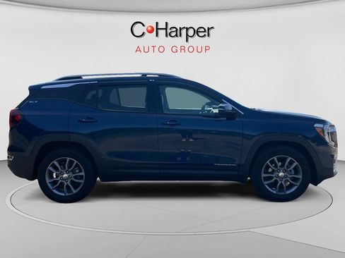 Certified 2023 GMC Terrain SLT w/ Infotainment Package II AWD/4WD image 2