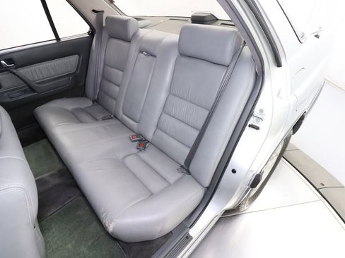 Used 1987 Acura Legend L image 22