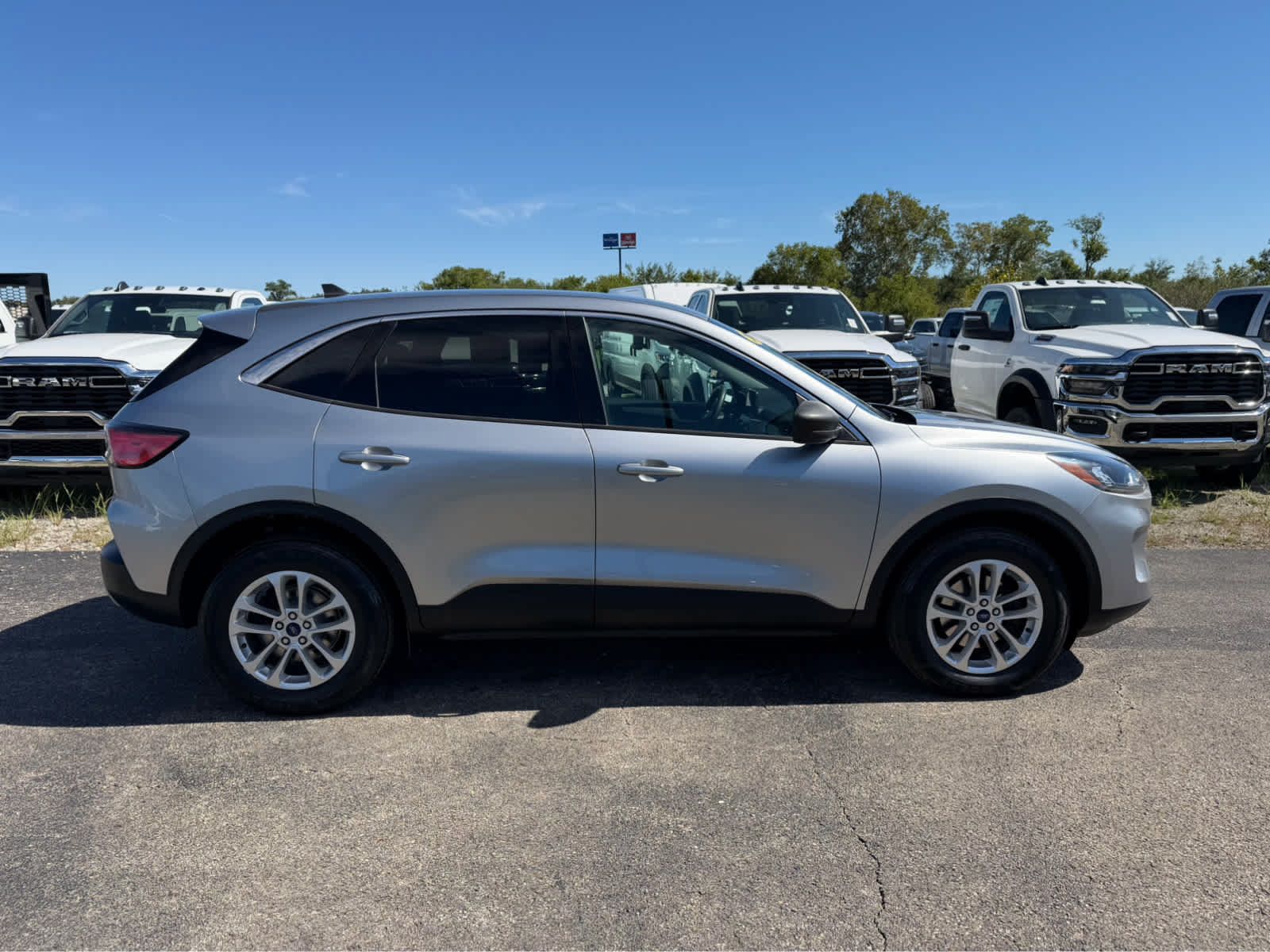 Used 2022 Ford Escape SE AWD/4WD image 9