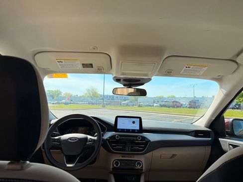 Used 2021 Ford Escape SE FWD image 21