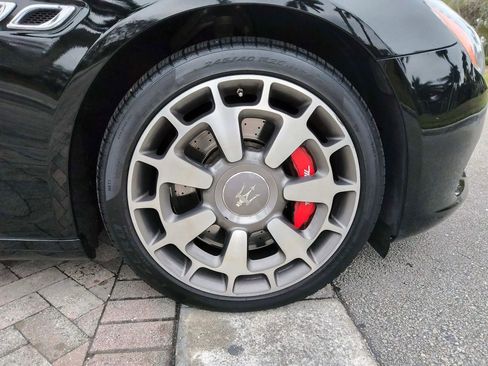 Used 2017 Maserati Quattroporte GTS GranLusso RWD image 45