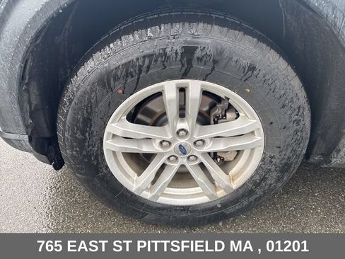 Used 2022 Ford Explorer XLT AWD/4WD image 29