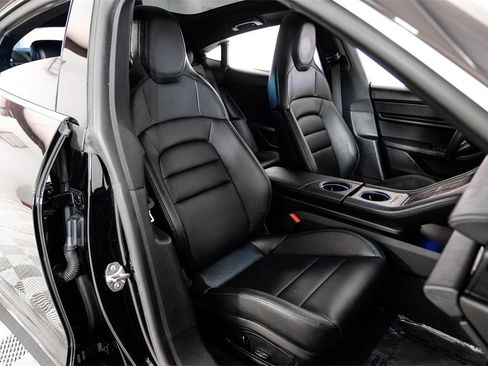 Used 2020 Porsche Taycan 4S image 34