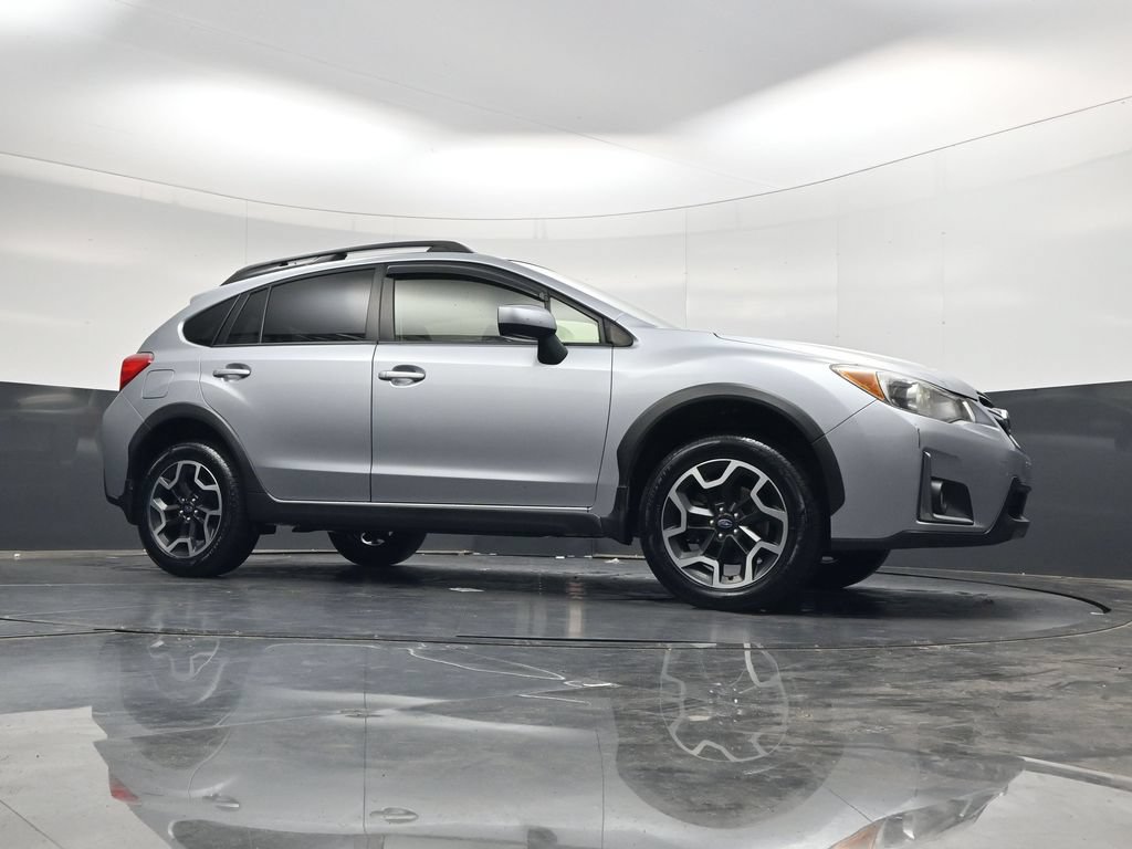 Used 2017 Subaru Crosstrek 2.0i Premium AWD/4WD image 28
