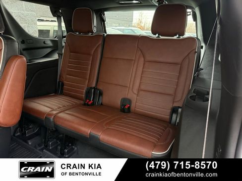 Used 2023 GMC Yukon Denali Ultimate image 29