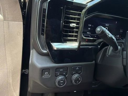 Used 2023 Chevrolet Silverado 1500 LT AWD/4WD image 19