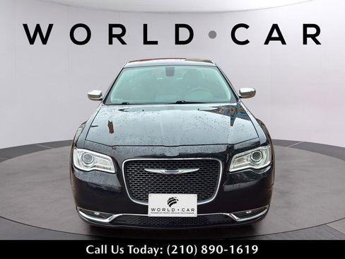 Used 2020 Chrysler 300 Limited image 9