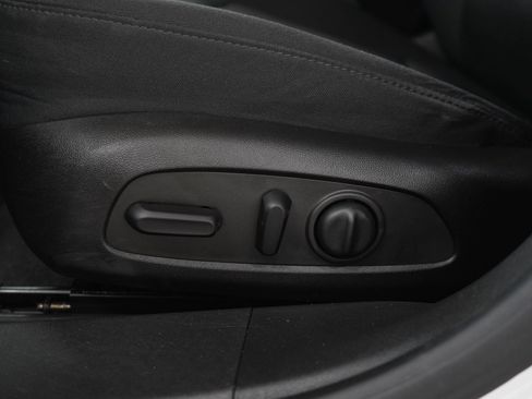 Used 2016 Chevrolet Malibu LT FWD image 25