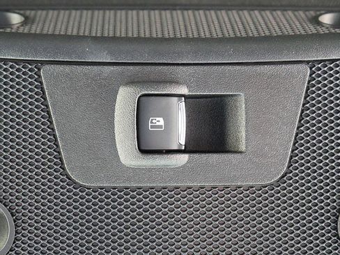 Used 2020 Ford F150 Lariat w/ Equipment Group 502A Luxury image 54