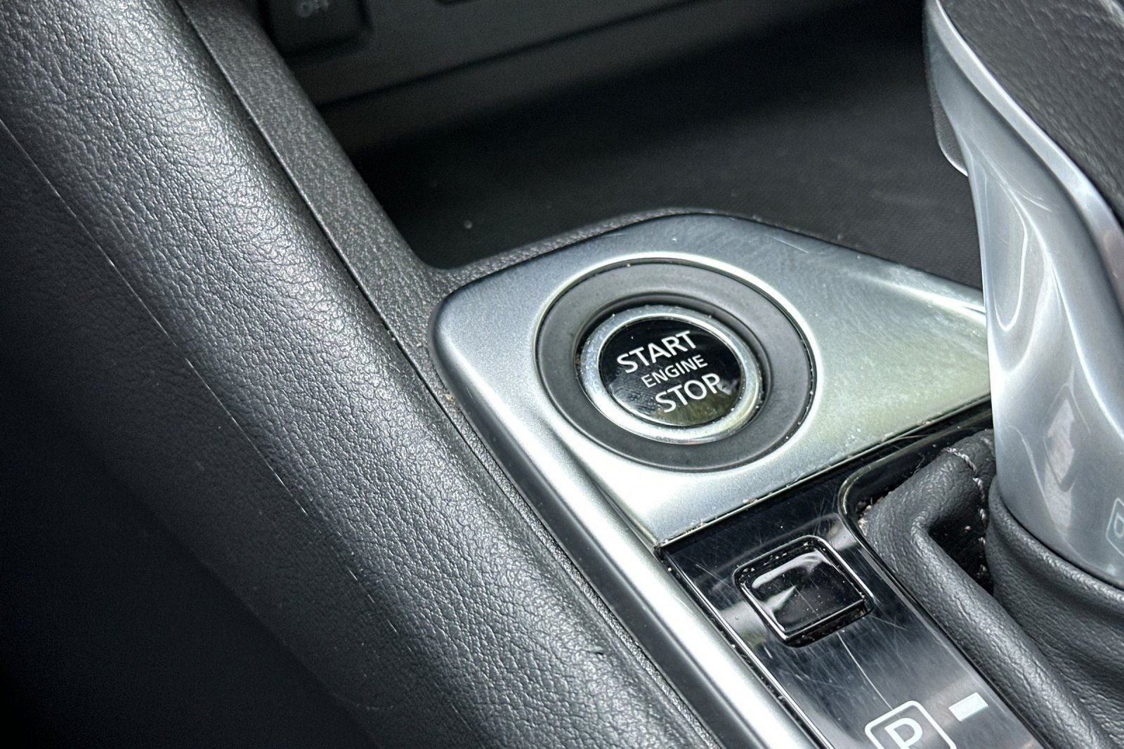 Used 2025 Nissan Sentra SV FWD image 23