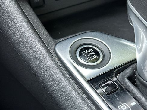 Used 2025 Nissan Sentra SV FWD image 23