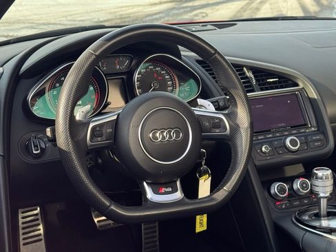 Used 2014 Audi R8 V10 w/ Full Leather Package image 75