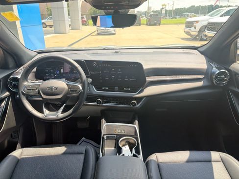 Used 2025 Chevrolet Equinox LT w/ Convenience Package II AWD/4WD image 25