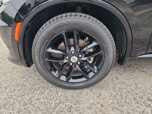 Used 2023 Dodge Durango GT image 11