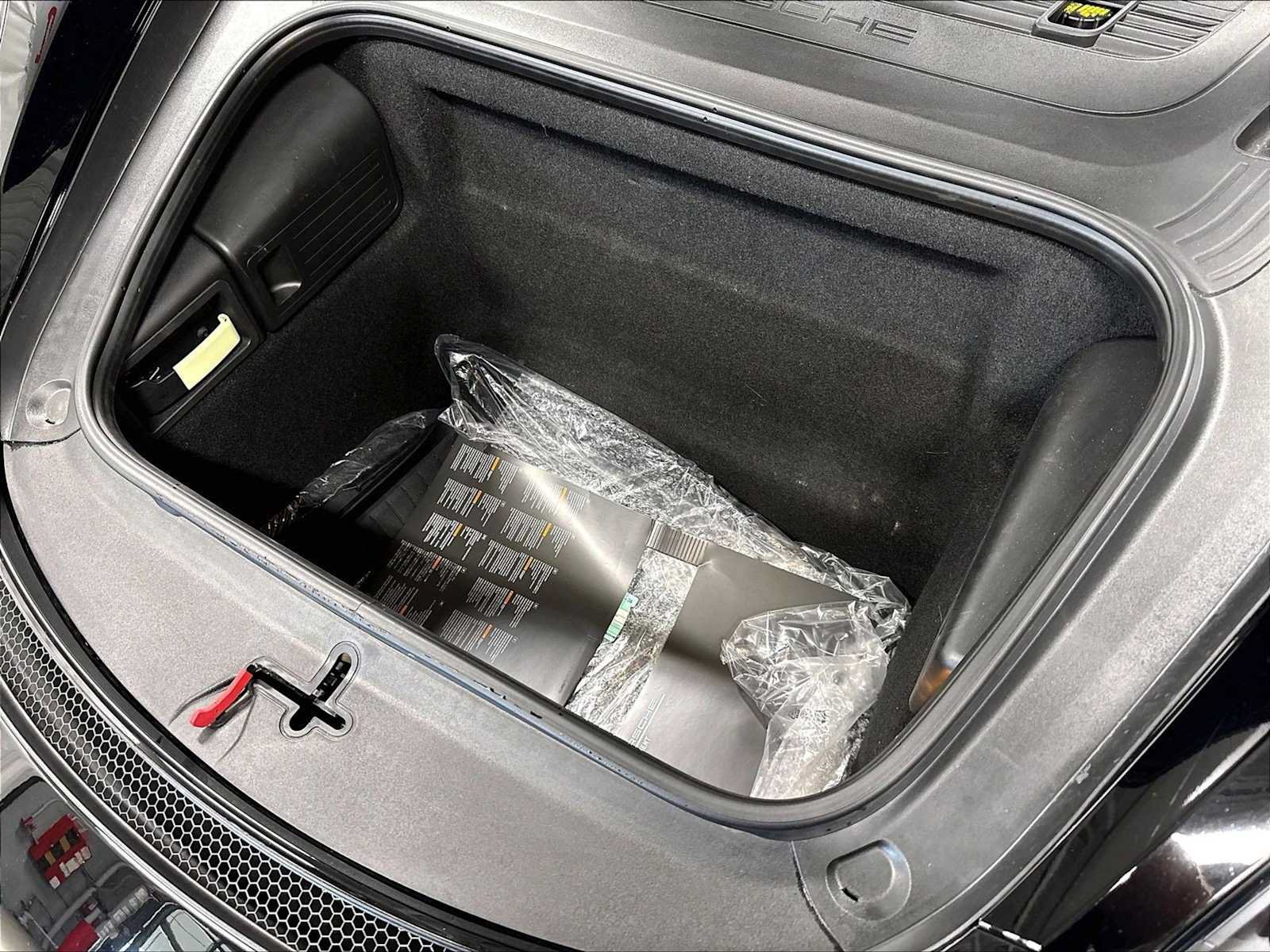 Used 2022 Porsche 718 Boxster Spyder RWD image 34