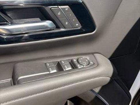 New 2026 Chevrolet Suburban LT w/ Comfort Package AWD/4WD image 10