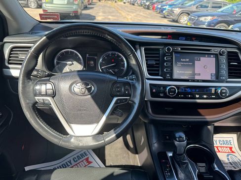 Used 2019 Toyota Highlander Limited Platinum AWD/4WD image 27