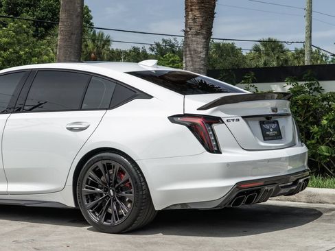 Used 2024 Cadillac CT5 V Blackwing w/ Carbon Fiber Package 2 RWD image 5