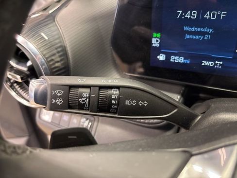 Used 2025 Chevrolet Equinox LT w/ Safety and Technology Package AWD/4WD image 29