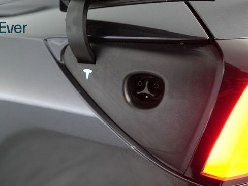 Used 2024 Tesla Model 3 Standard Range RWD image 10