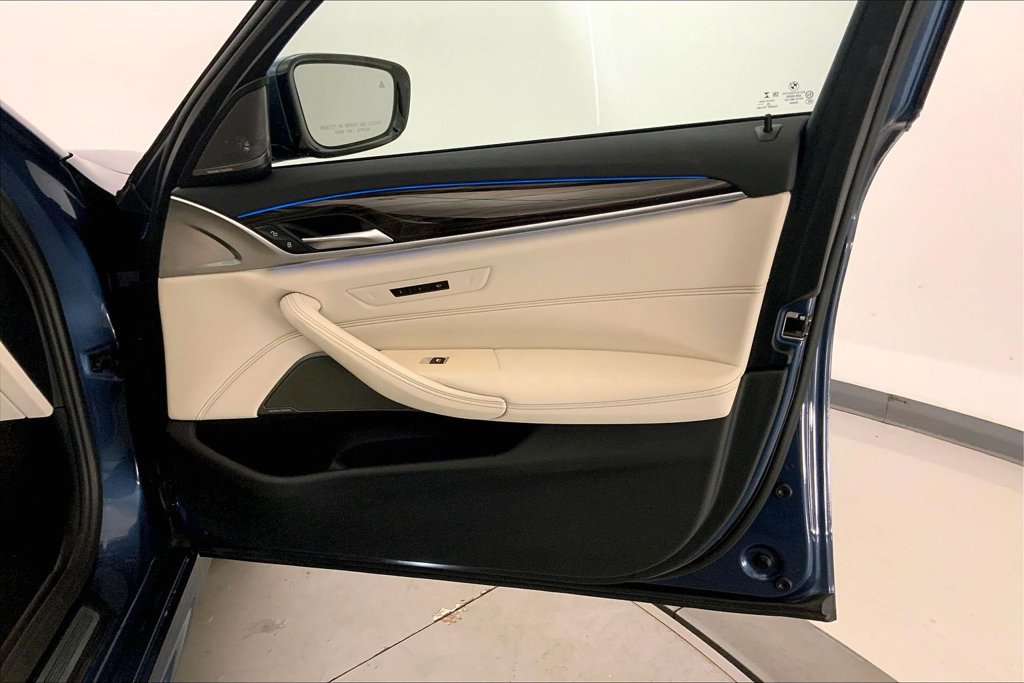 Certified 2023 BMW 530e xDrive w/ Premium Package AWD/4WD image 25