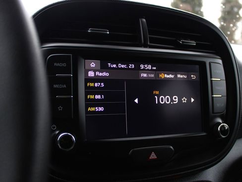 Used 2023 Kia Soul LX w/ LX Technology Package image 30