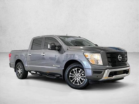 Used 2021 Nissan Titan SV w/ SV Convenience Package RWD image 12