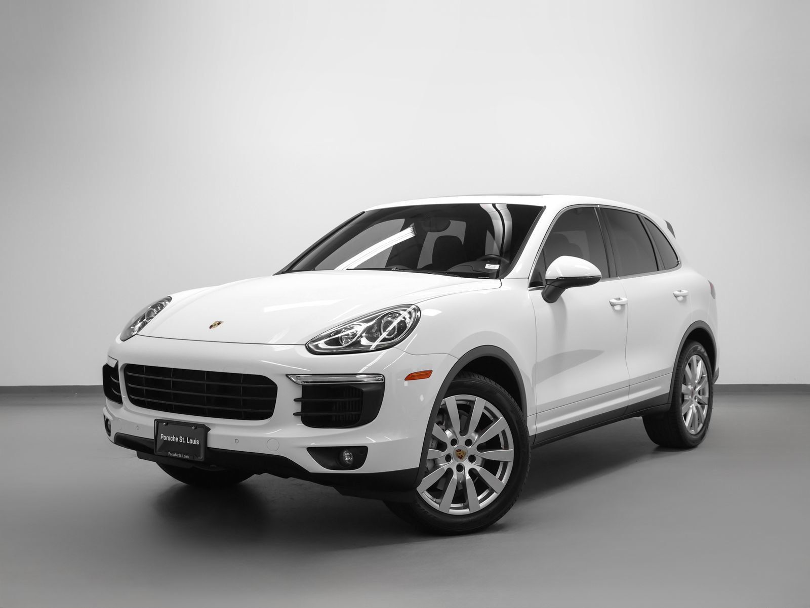 Used 2015 Porsche Cayenne S AWD/4WD image 6